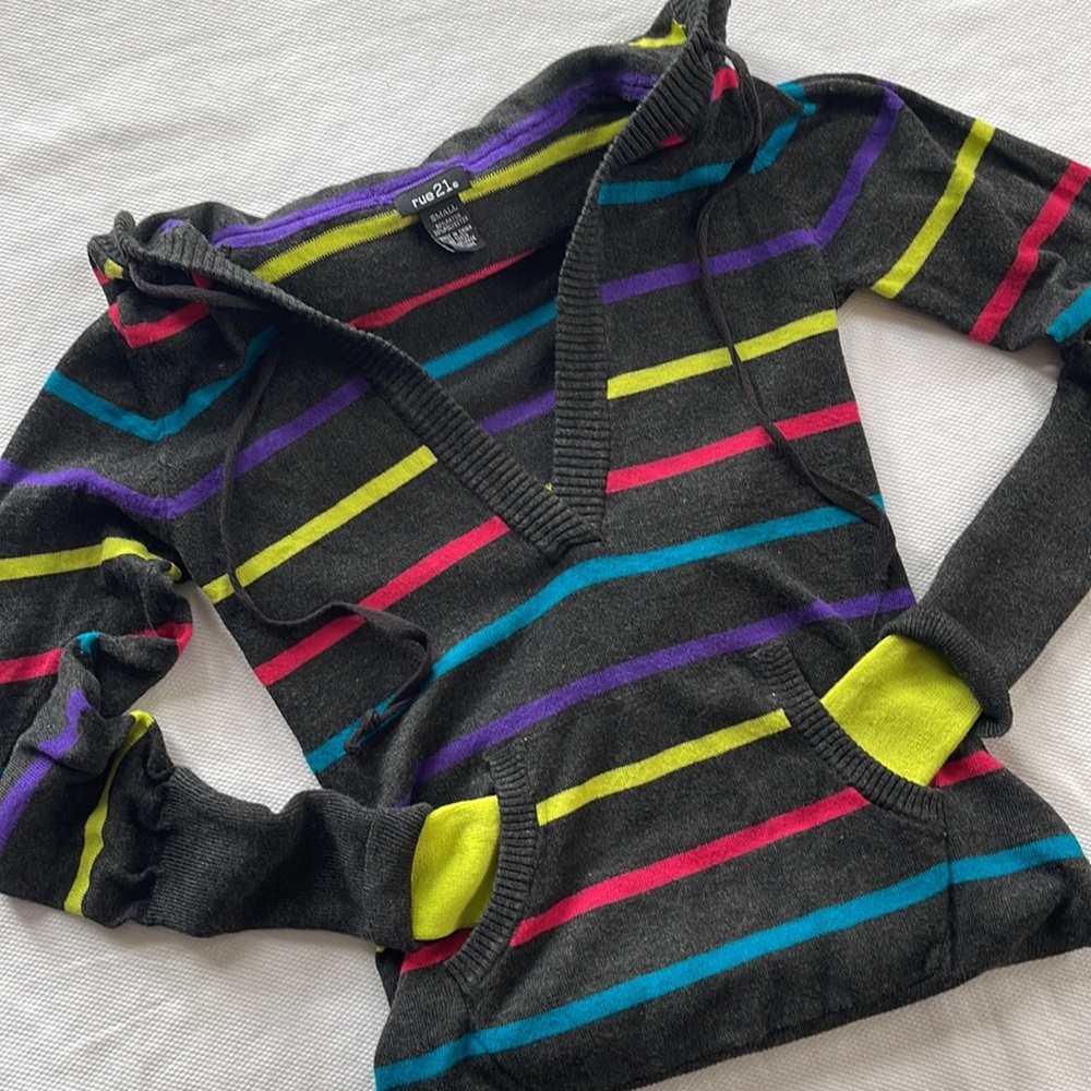 🦋3/40 RUE21 Sweater Hoodie (S)